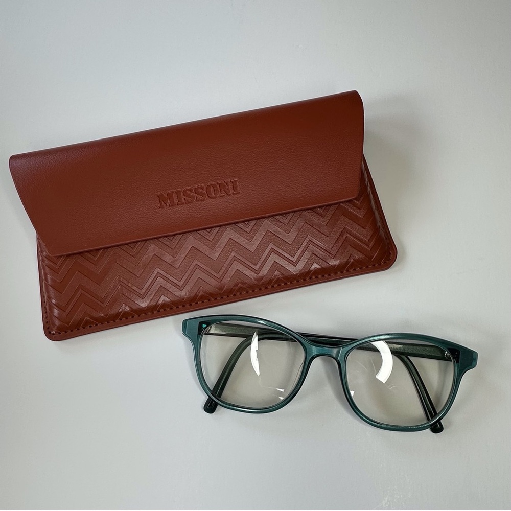 Missoni teal women’s eyeglasses w/‎ magnetic closure brown case & cleaning cloth